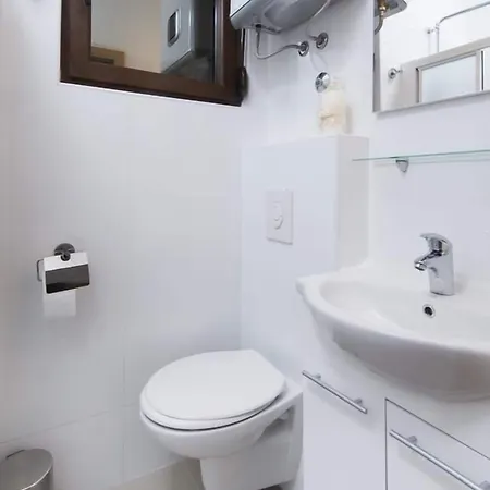 בית הארחה La Perla Luxury 3*